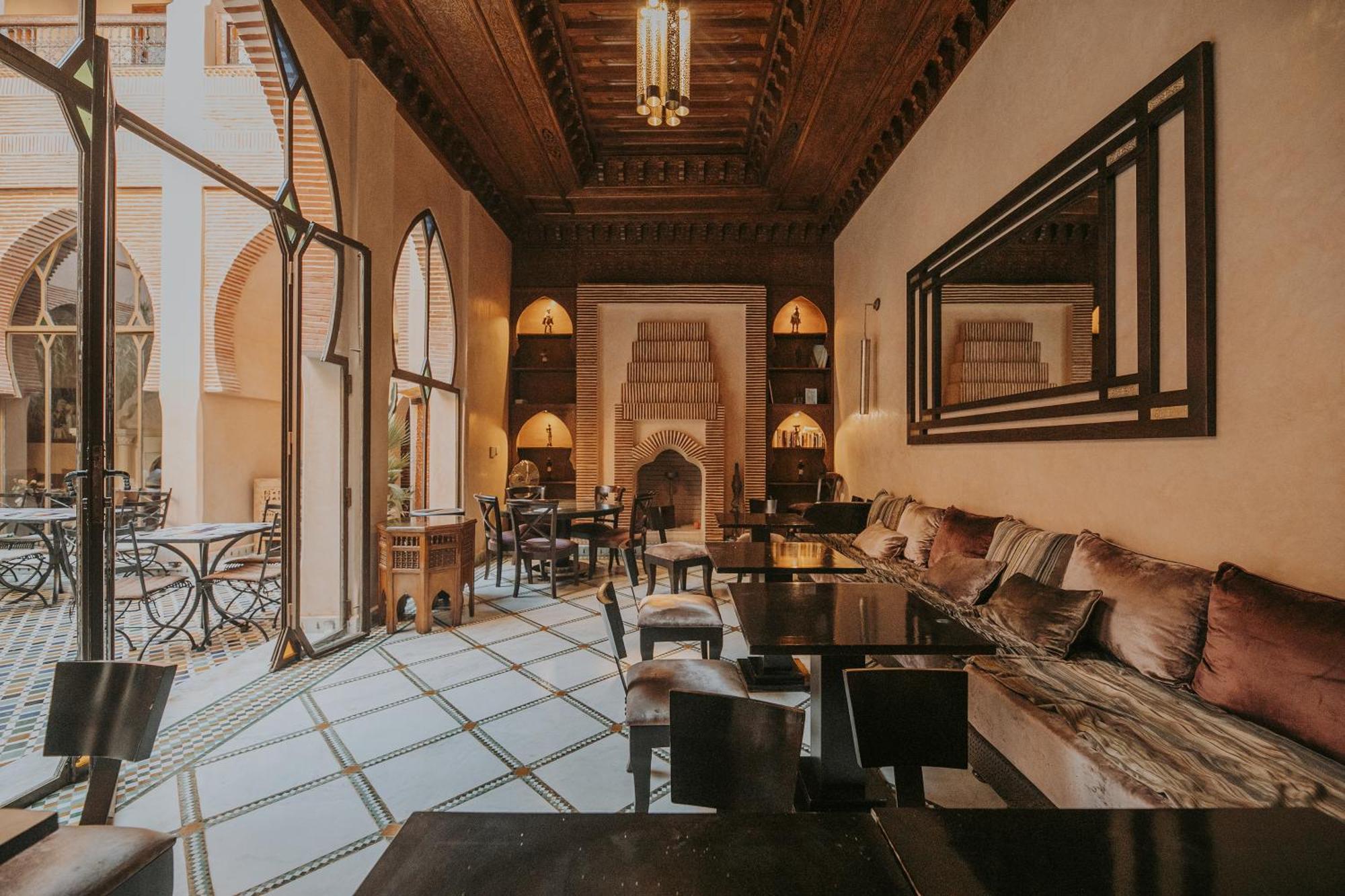 Riad Le Perroquet Bleu Suites & Spa Marrakesh Exterior photo