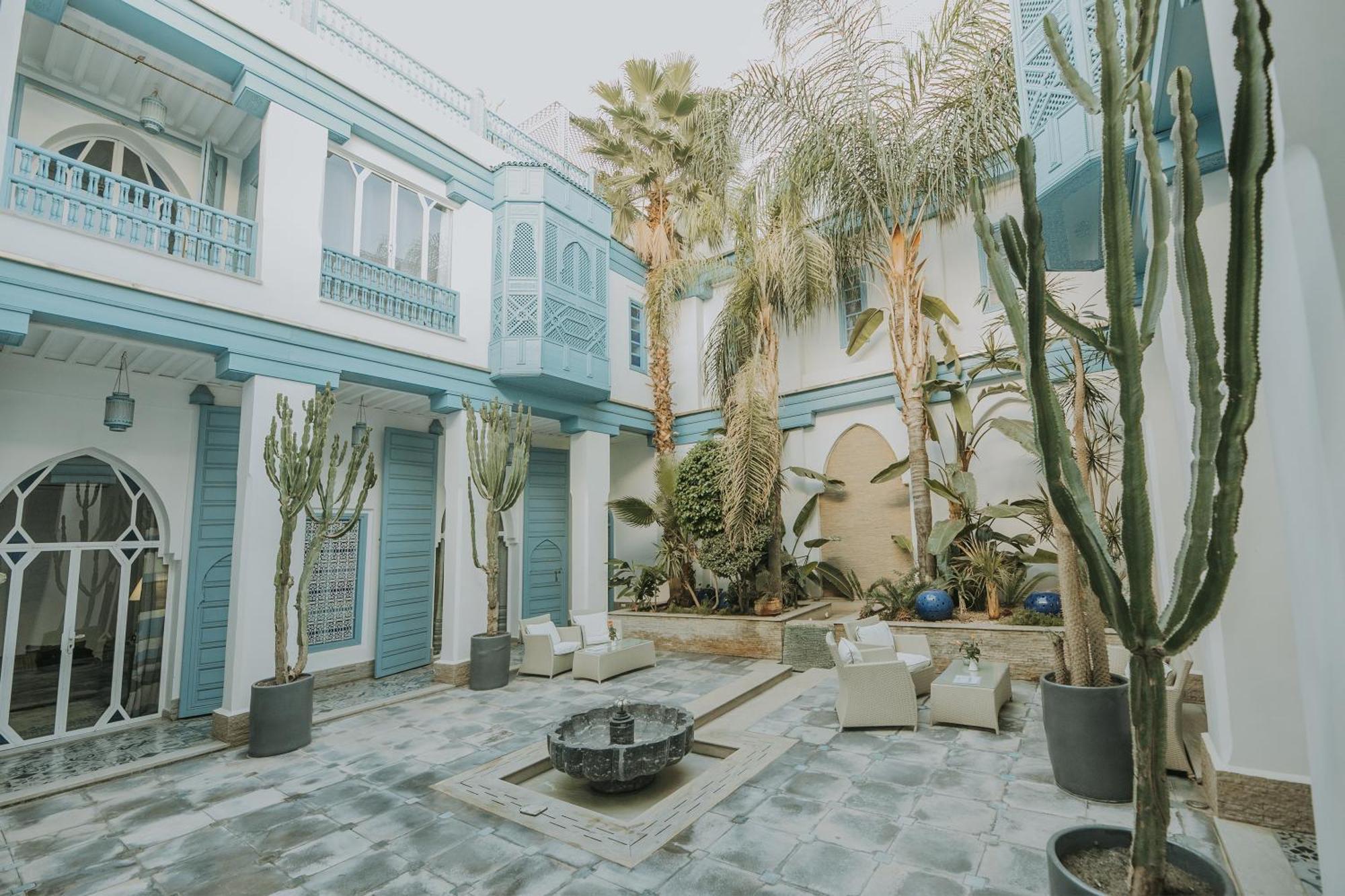 Riad Le Perroquet Bleu Suites & Spa Marrakesh Exterior photo