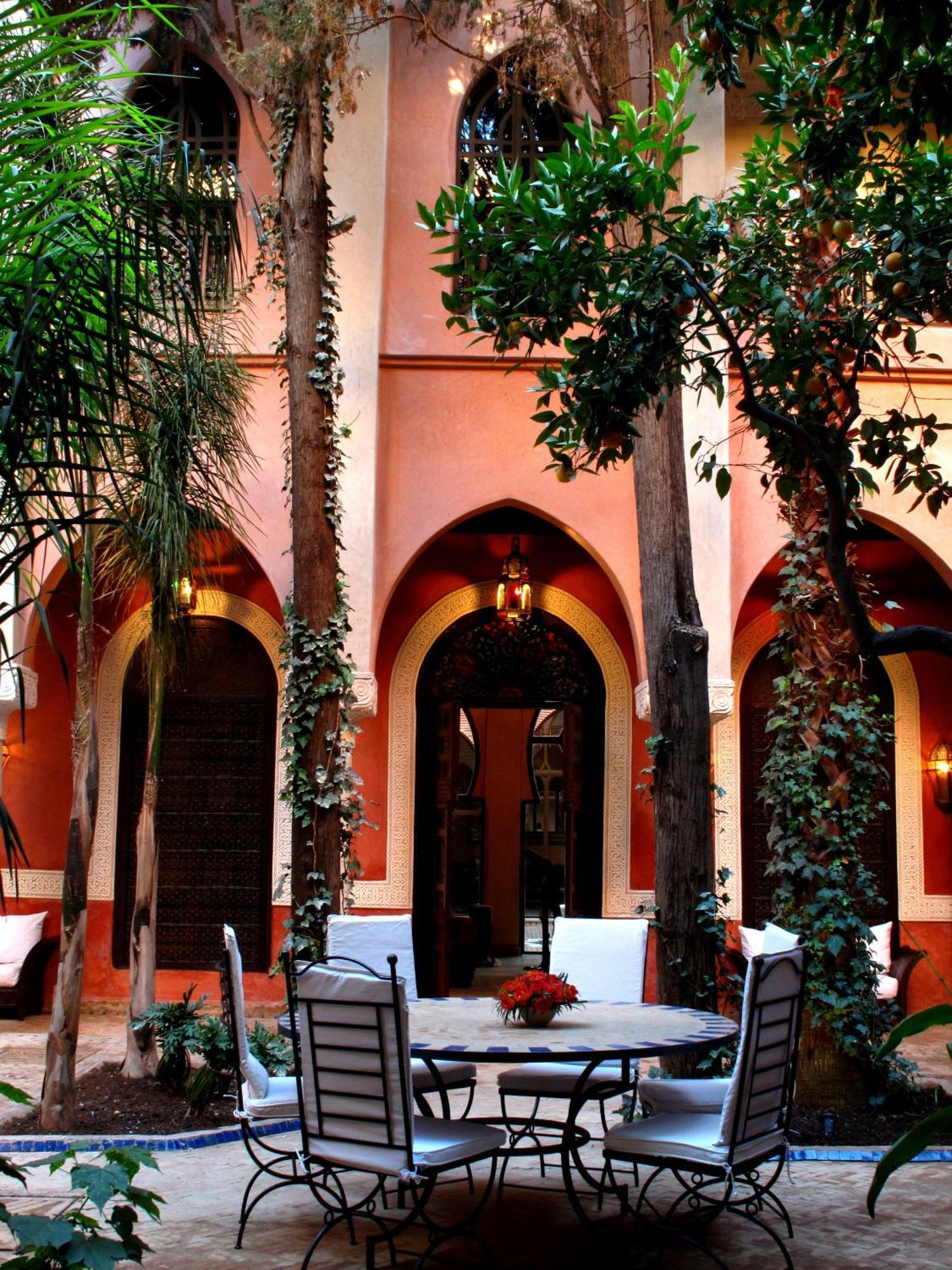 Riad Le Perroquet Bleu Suites & Spa Marrakesh Exterior photo