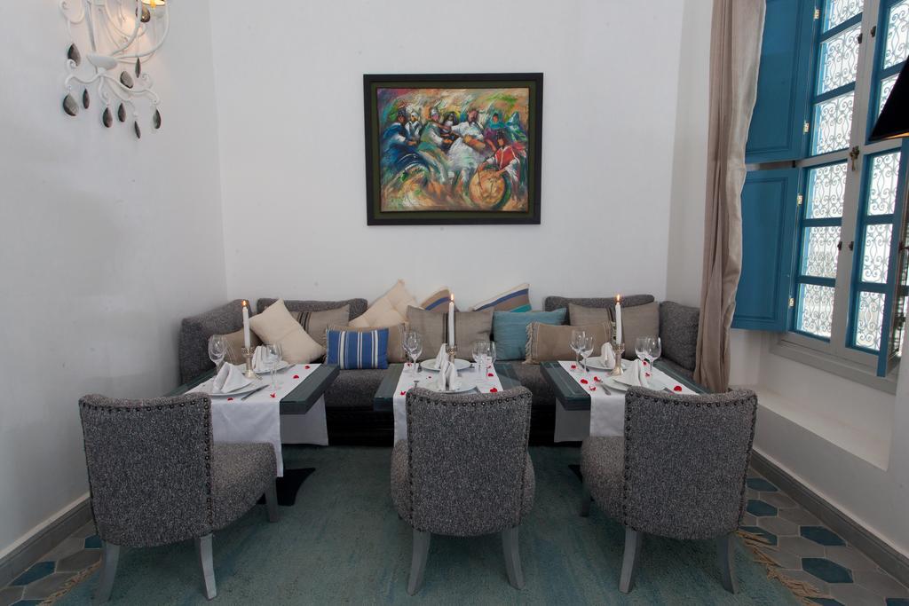 Riad Le Perroquet Bleu Suites & Spa Marrakesh Exterior photo