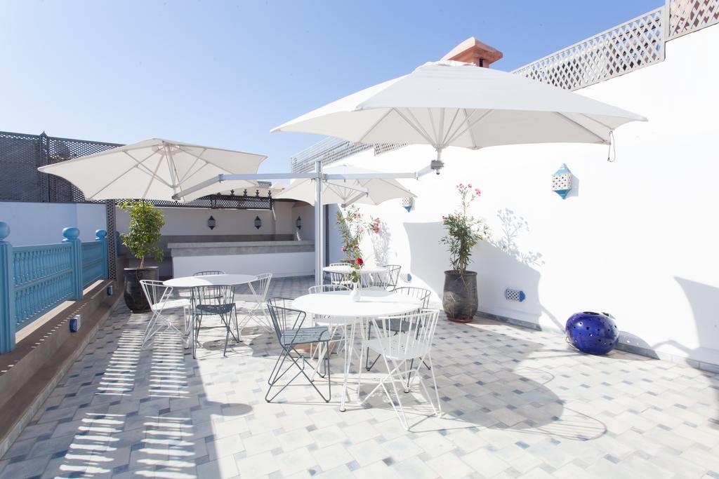 Riad Le Perroquet Bleu Suites & Spa Marrakesh Exterior photo