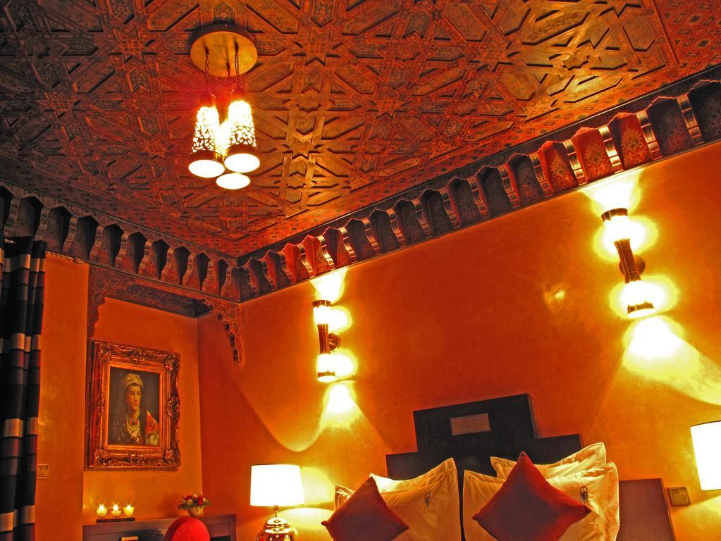 Riad Le Perroquet Bleu Suites & Spa Marrakesh Exterior photo