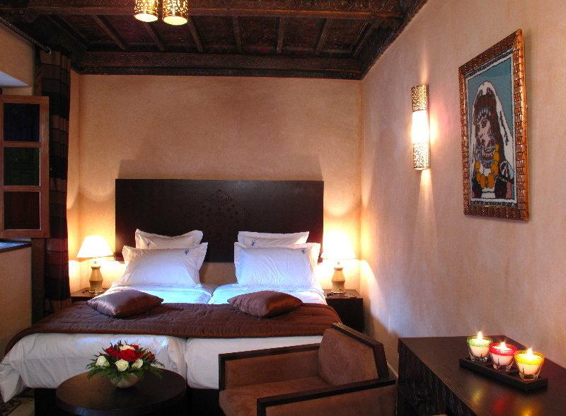 Riad Le Perroquet Bleu Suites & Spa Marrakesh Exterior photo