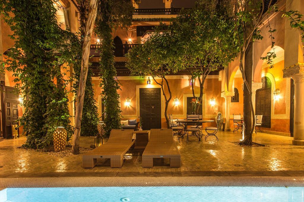 Riad Le Perroquet Bleu Suites & Spa Marrakesh Exterior photo
