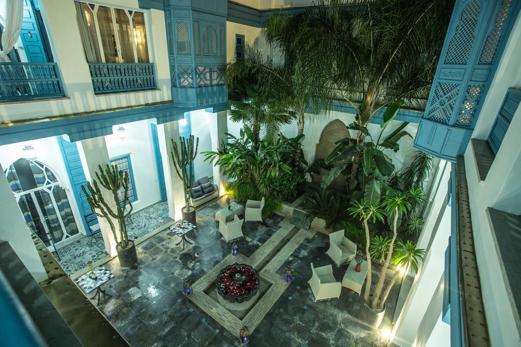 Riad Le Perroquet Bleu Suites & Spa Marrakesh Exterior photo