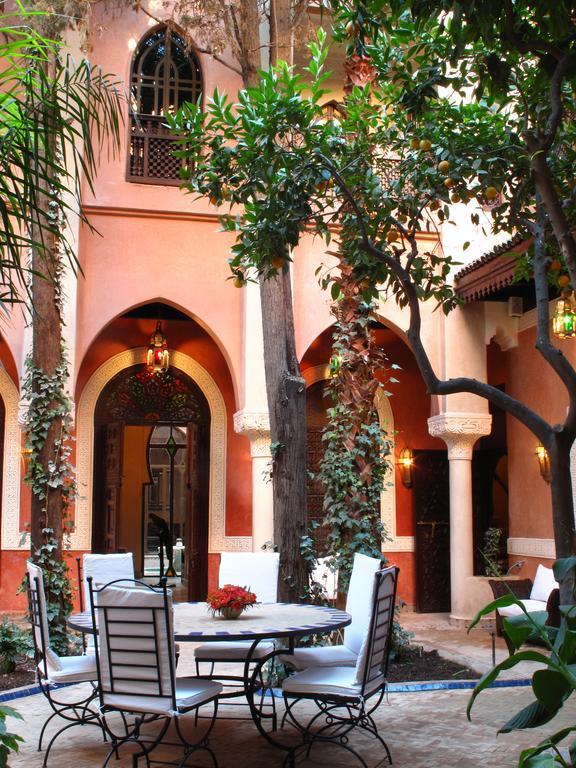 Riad Le Perroquet Bleu Suites & Spa Marrakesh Exterior photo